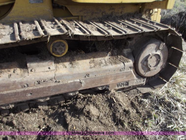 image for item D3507 2002 Caterpillar 939C track loader