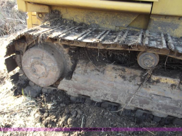 image for item D3507 2002 Caterpillar 939C track loader