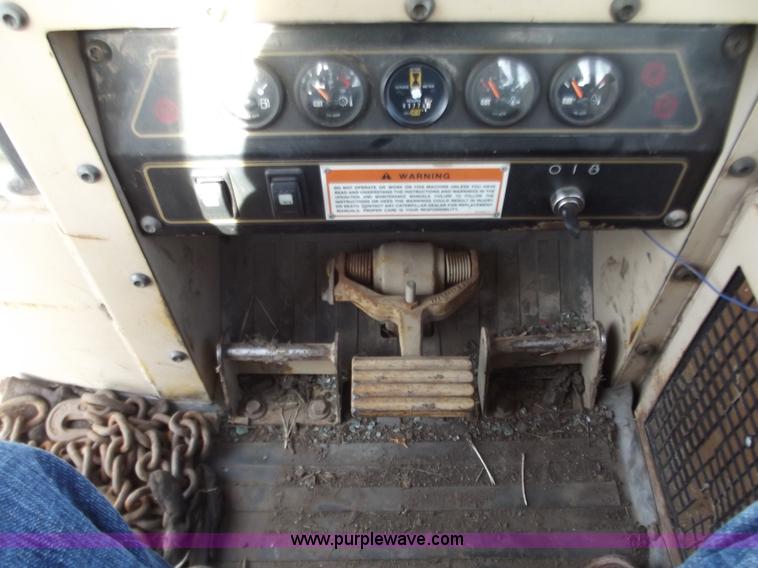 image for item D3507 2002 Caterpillar 939C track loader