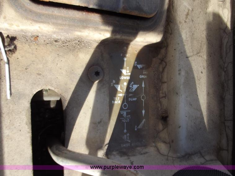 image for item D3507 2002 Caterpillar 939C track loader