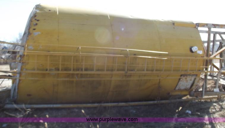 image for item D3541 75 ton cement powder silo
