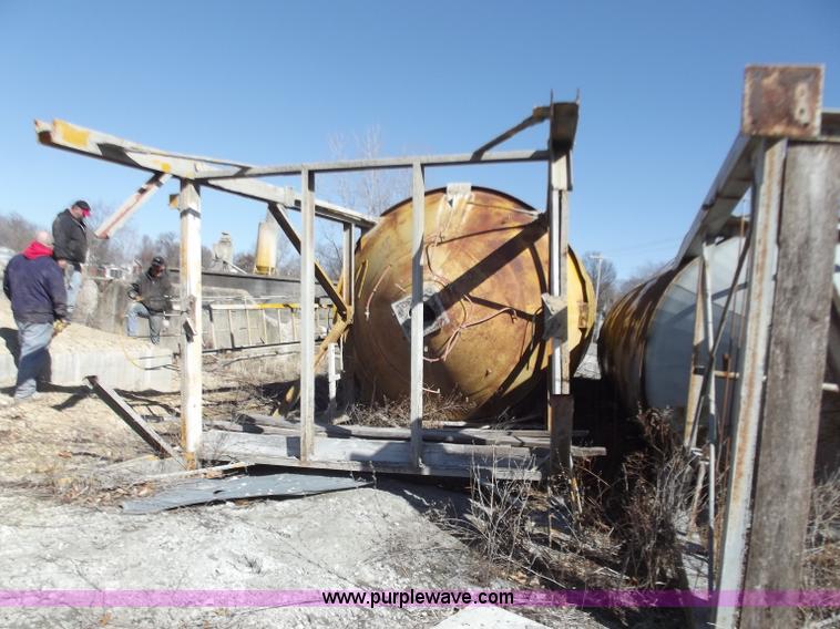image for item D3541 75 ton cement powder silo