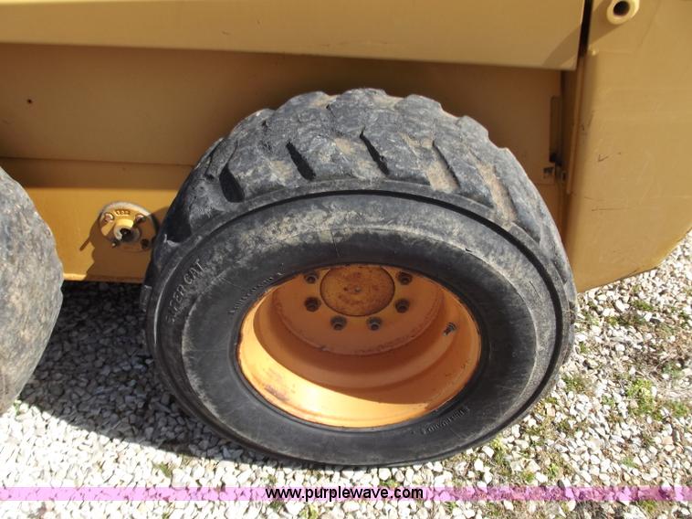 image for item D3615 2000 Case 1845C skid steer