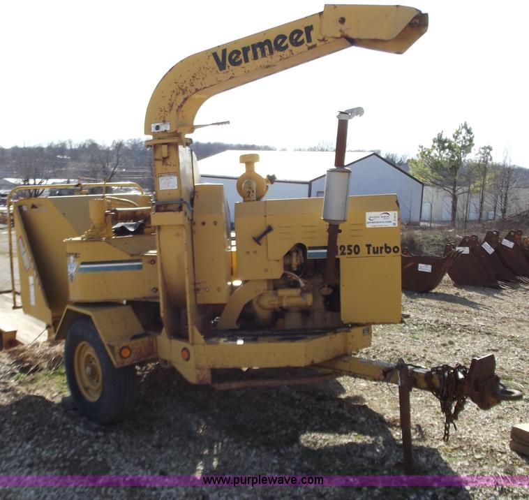 image for item D3616 Vermeer 1250 Turbo wood chipper