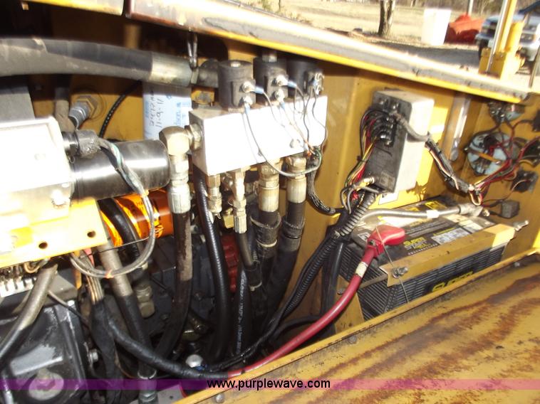 image for item D3636 1999 Vermeer Navigator D24X40A directional drill