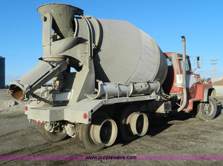 image for item D8860 1978 Ford cement truck