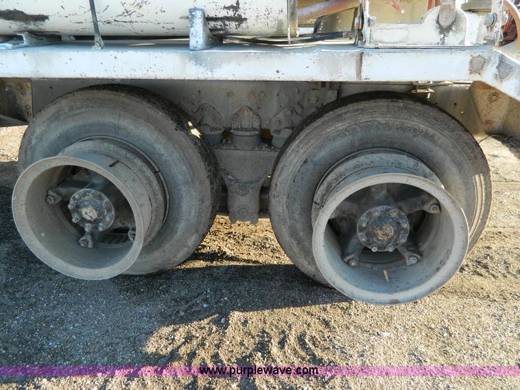 image for item D8860 1978 Ford cement truck