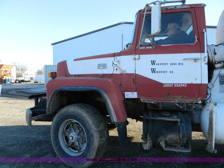 image for item D8860 1978 Ford cement truck