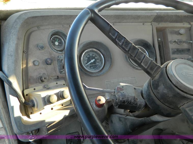 image for item D8860 1978 Ford cement truck