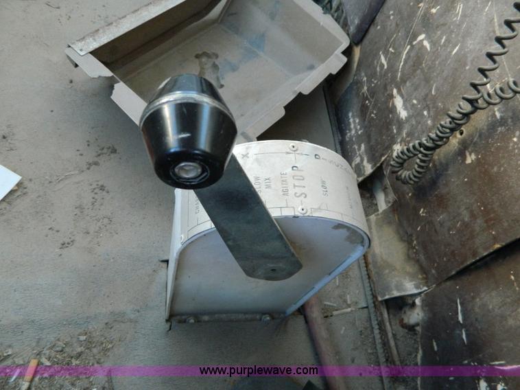 image for item D8860 1978 Ford cement truck