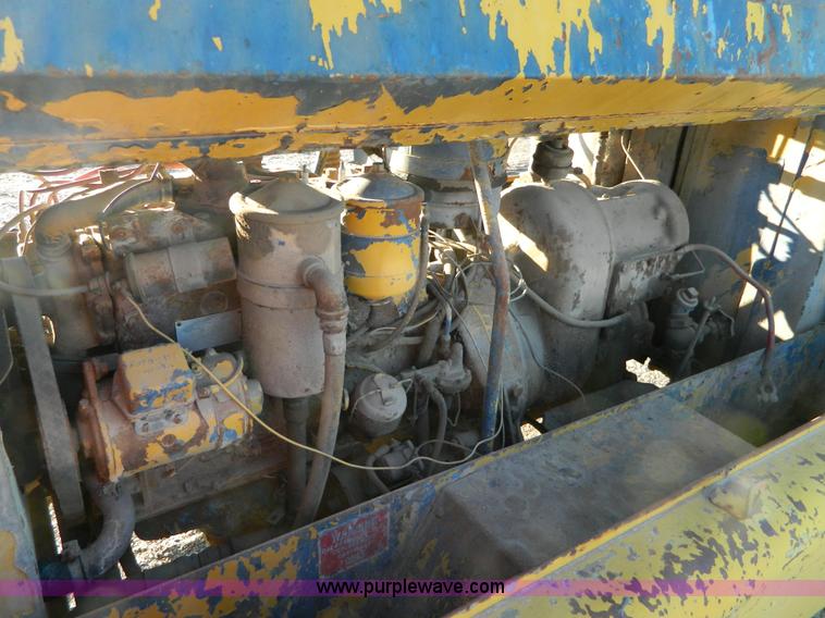 image for item D8861 Worthington air compressor