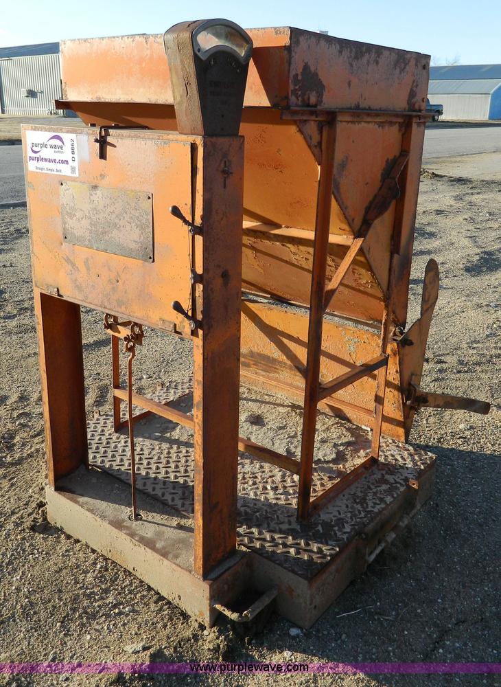 image for item D8862 Winslow sand gravel scale