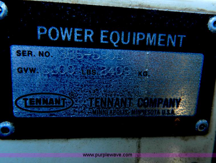 image for item D8864 Tennant 385 sweeper