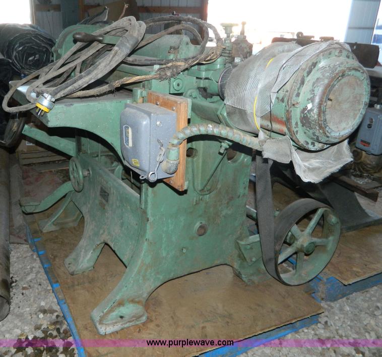 image for item E9411 American 24" wood planer