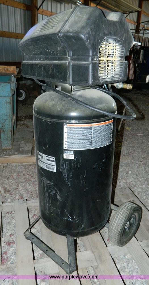 image for item E9414 Craftsman 25 gallon air compressor