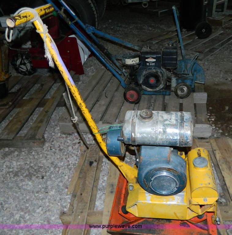 image for item E9417 Case vibratory compactor plate