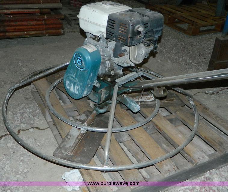 image for item E9427 Power trowel