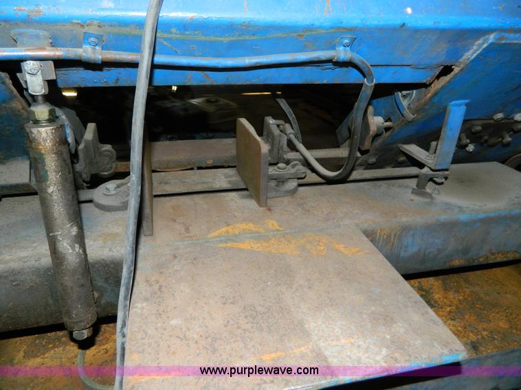 image for item E9428 Metal cutting band saw