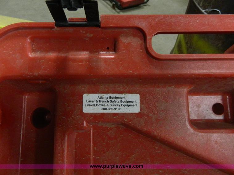 image for item E9449 Atlanta laser level