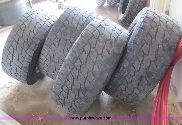 image for item G9458 (4) LT325/60R20 tires and wheels