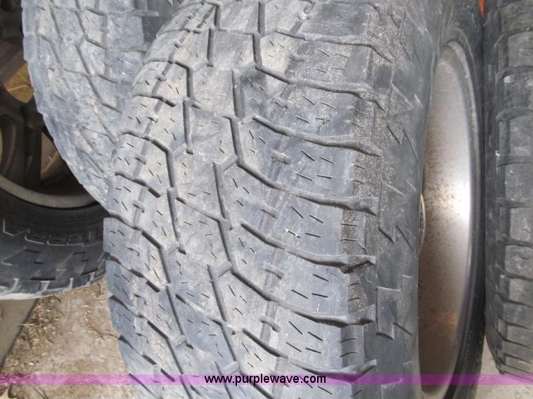 image for item G9458 (4) LT325/60R20 tires and wheels