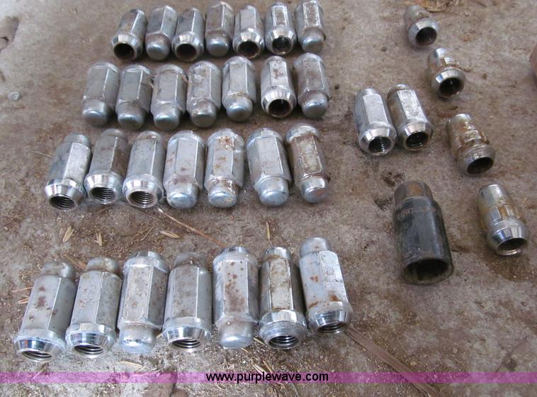 image for item G9458 (4) LT325/60R20 tires and wheels