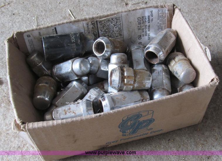 image for item G9458 (4) LT325/60R20 tires and wheels