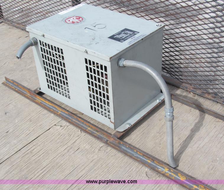 image for item G9460 Marcus 600 amp electrical transformer