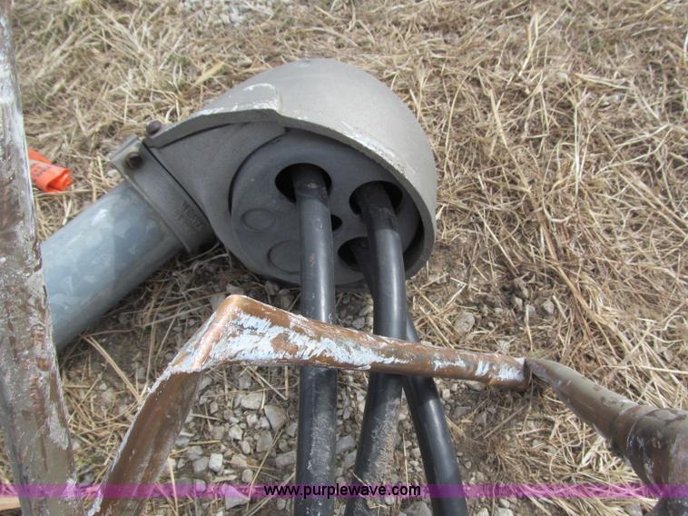 image for item G9460 Marcus 600 amp electrical transformer