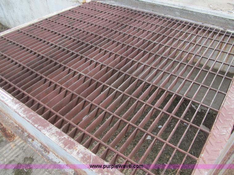 image for item G9463 Iron four-step stair entry