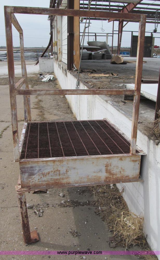 image for item G9465 Iron four-step stair entry