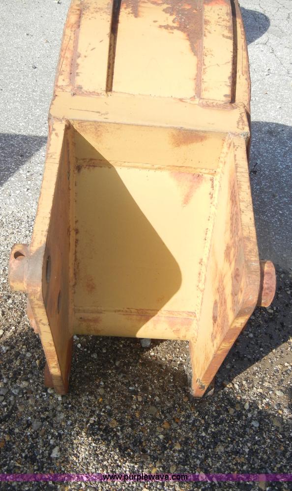 image for item U9861 12"W backhoe bucket
