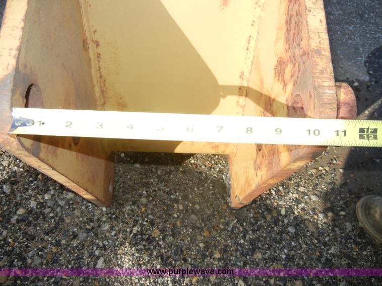 image for item U9861 12"W backhoe bucket