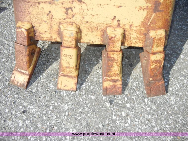 image for item U9862 12"W backhoe bucket