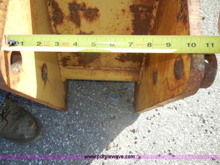 image for item U9862 12"W backhoe bucket