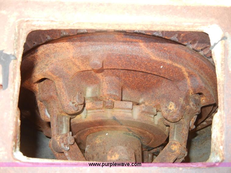 image for item U9869 Caterpillar D333 six cylinder turbo diesel engine