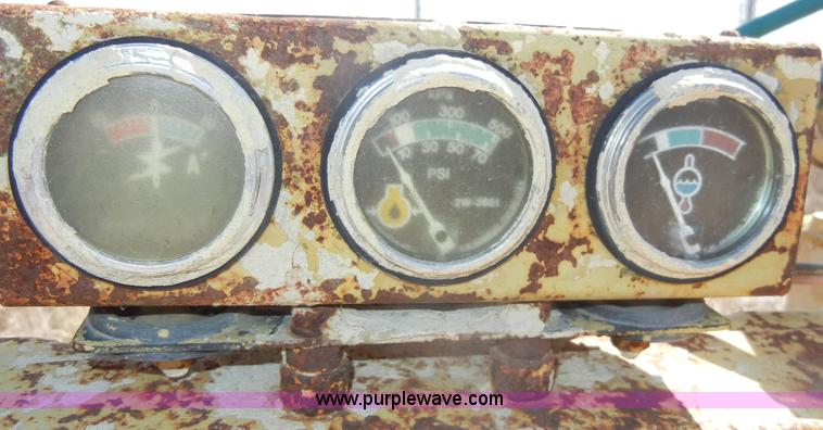 image for item U9869 Caterpillar D333 six cylinder turbo diesel engine