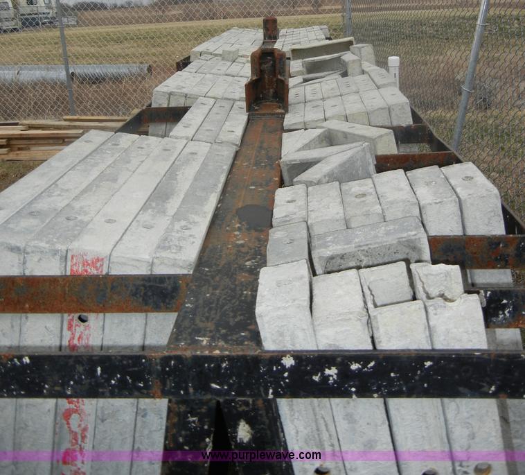 image for item U9907 Assorted 4'L aluminum concrete forms