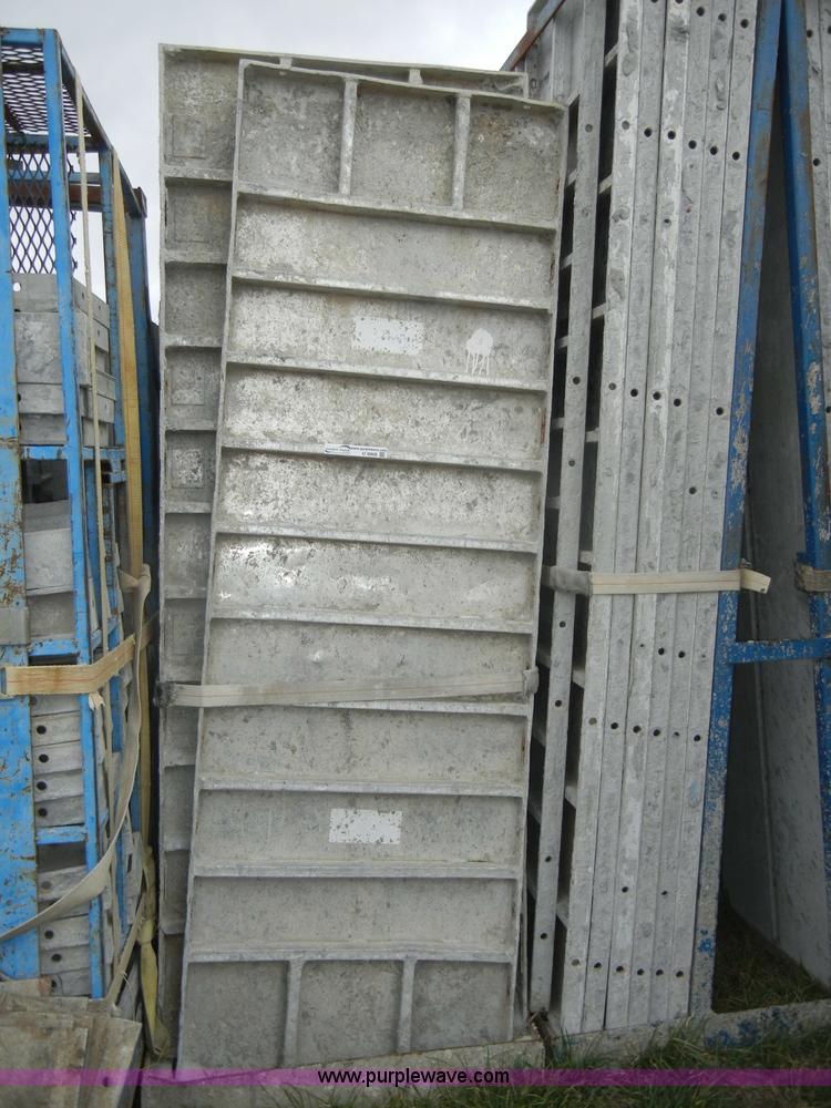image for item U9908 Assorted 8'L aluminum concrete forms