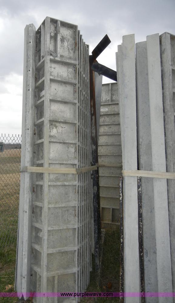 image for item U9909 Assorted 9'L aluminum concrete forms