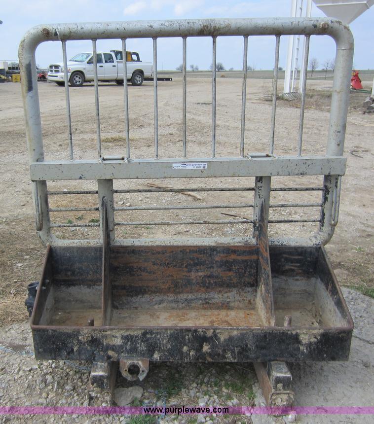 image for item V9000 Headache rack off of Mack semi truck