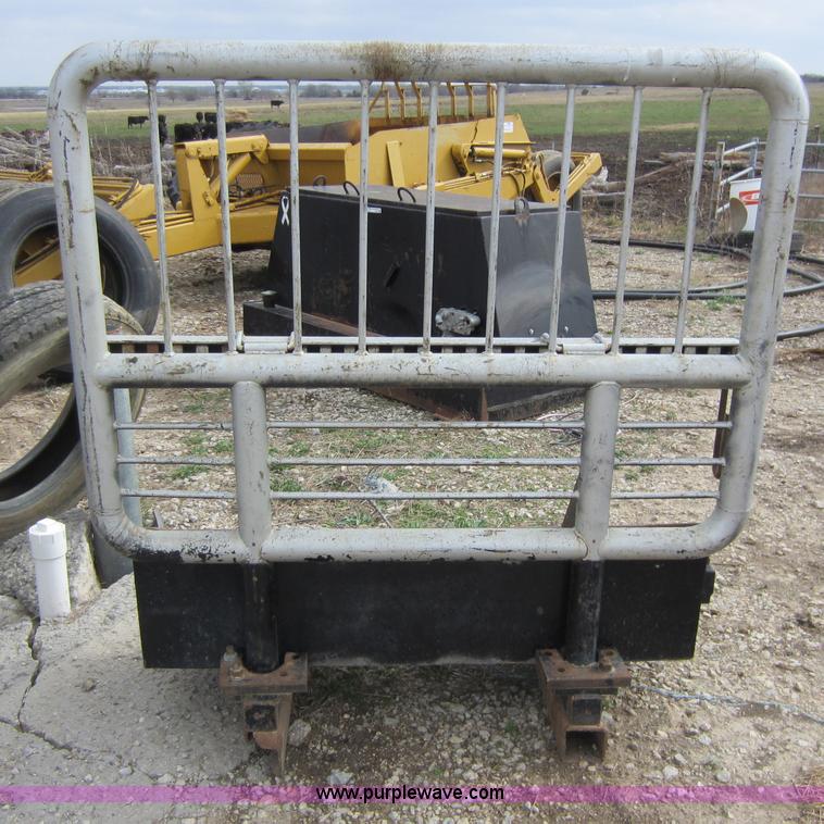 image for item V9000 Headache rack off of Mack semi truck