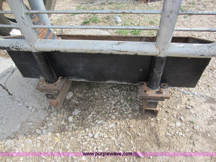 image for item V9000 Headache rack off of Mack semi truck