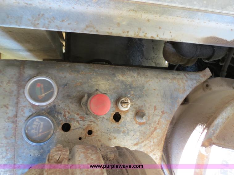 image for item B2337 1977 Kraus 42' aluminum bulk feed trailer