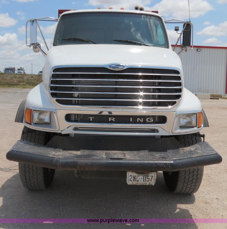 image for item B2423 2007 Sterling L9500 manure spreader truck