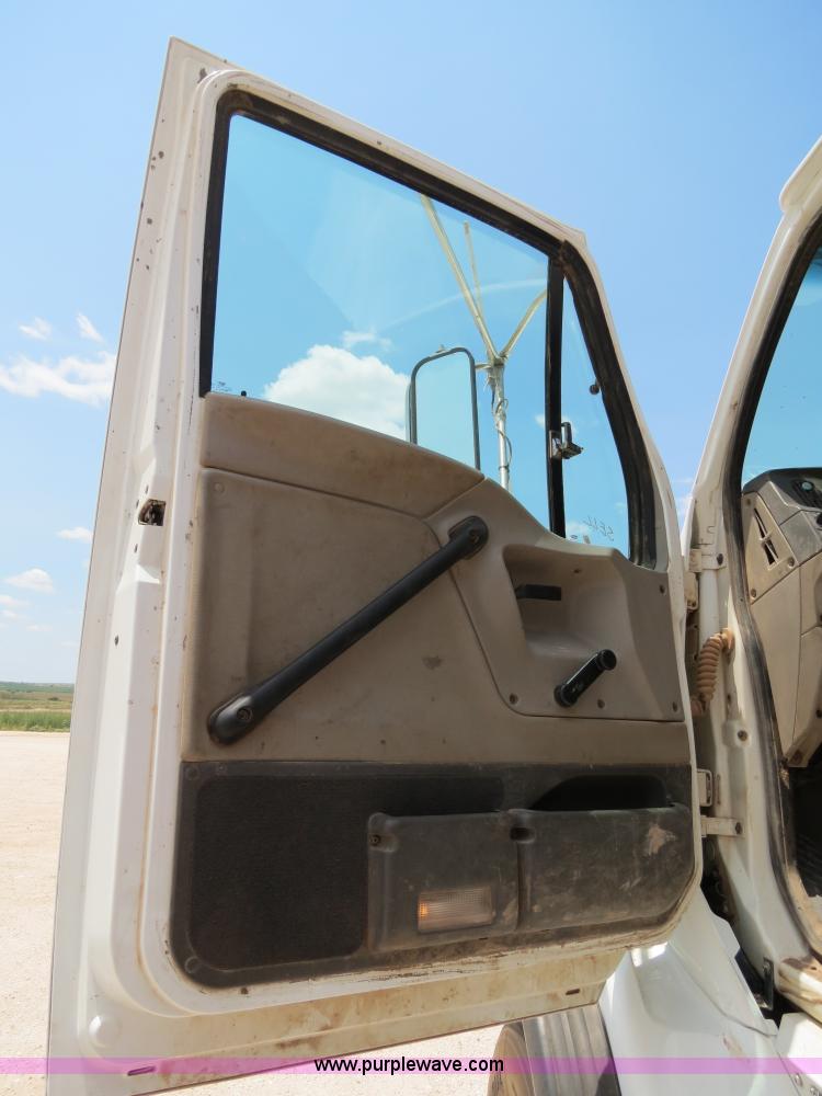 image for item B2423 2007 Sterling L9500 manure spreader truck