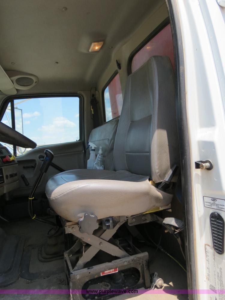 image for item B2423 2007 Sterling L9500 manure spreader truck