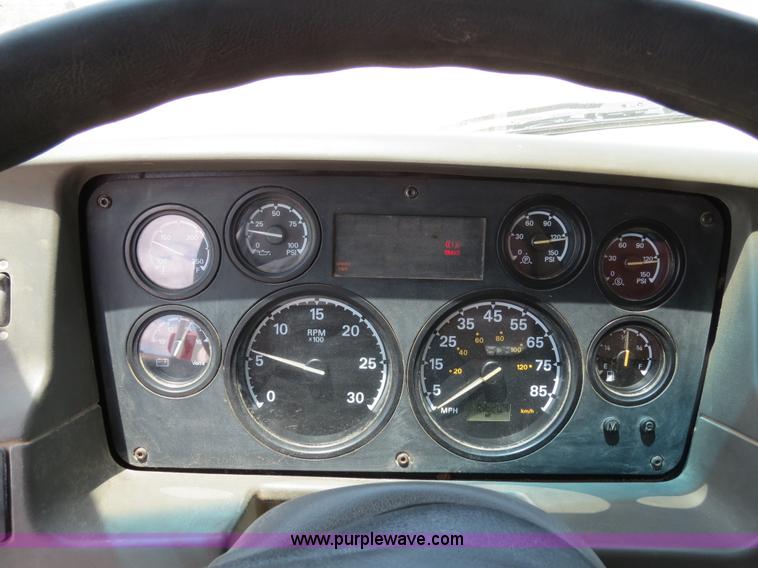 image for item B2423 2007 Sterling L9500 manure spreader truck