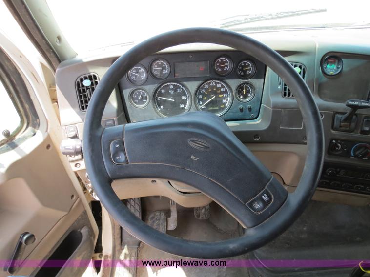 image for item B2423 2007 Sterling L9500 manure spreader truck