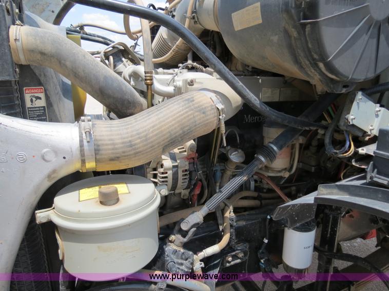 image for item B2423 2007 Sterling L9500 manure spreader truck